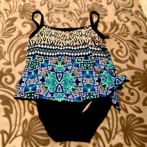 Brand new Maxine of Hollywood bathing suit